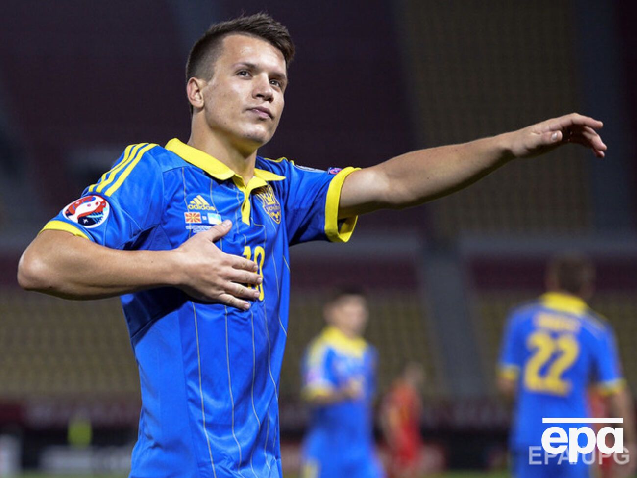 Сборная Украины играет заключительный матч отборочного раунда Евро-2016