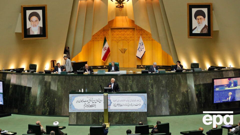 Парламент Ирана поддержал ядерное соглашение