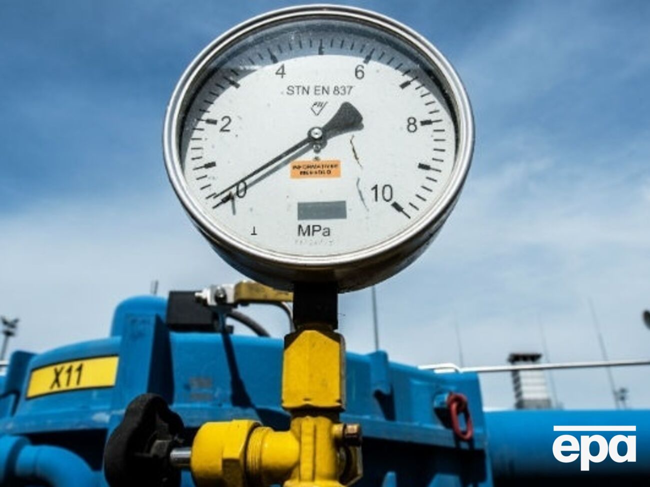 Несмотря на закупку газа у "Газпрома" по новой цене, Украина продолжает закачивать газ реверсом из Европы