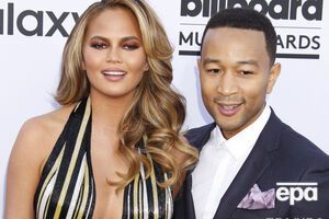 Крисси Тейген пыталась забеременеть на протяжении двух лет