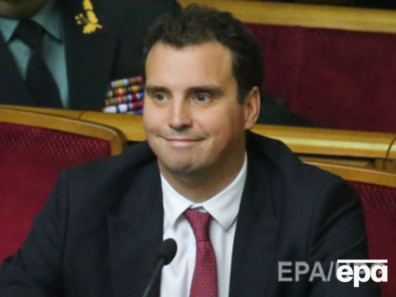 Стратегические предприятия должны управляться единым холдинговым центром, считает Абромавичус