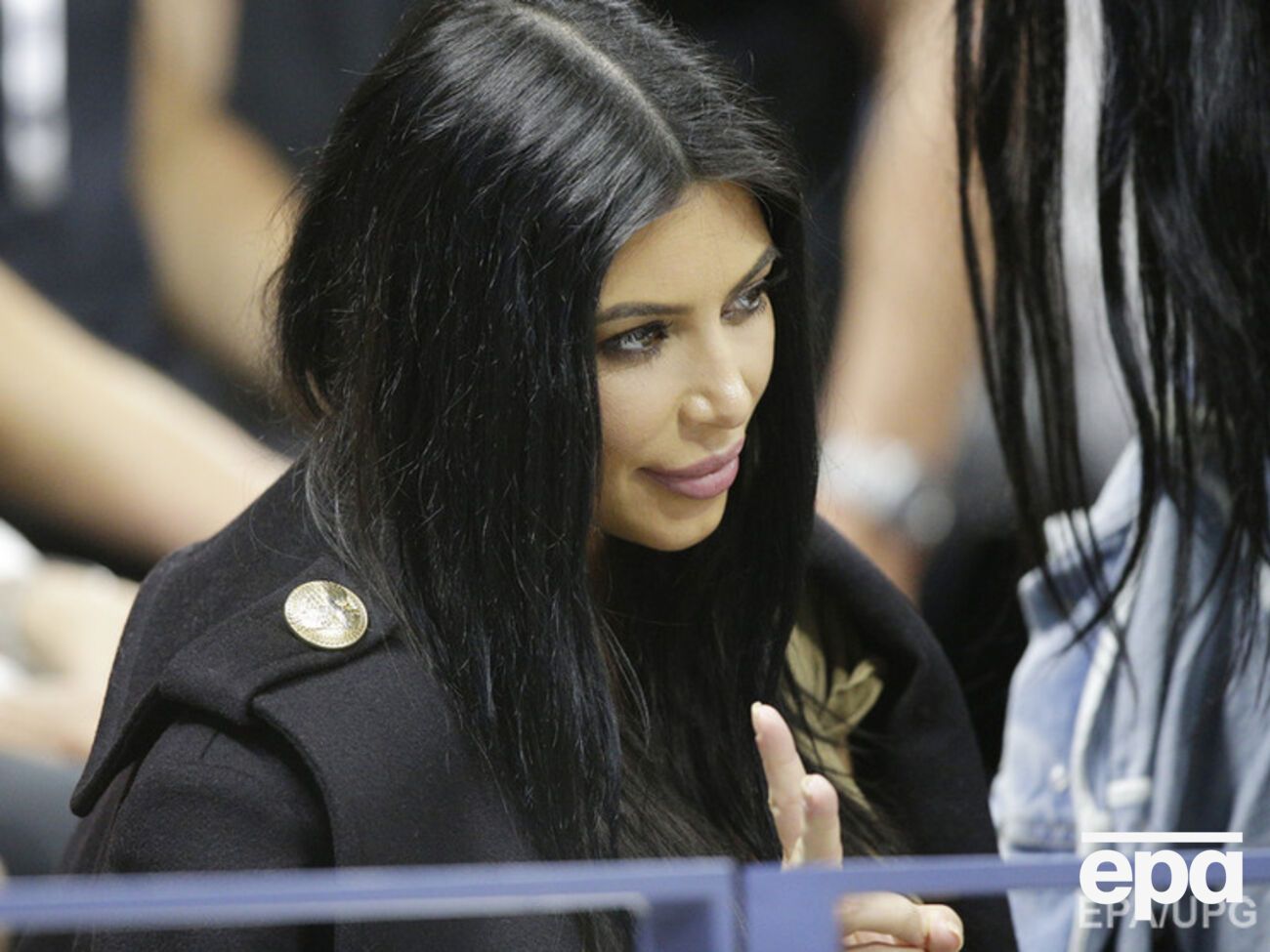 По мнению художника, Ким Кардашян меняла форму лица и губ