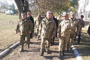 Порошенко предупредил РФ о новых санкциях в связи с выборами от боевиков