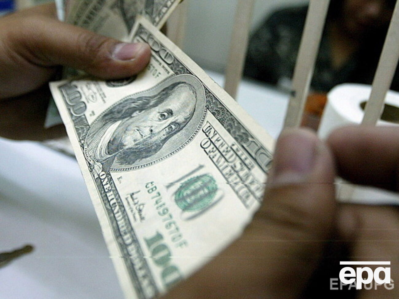 Нацбанк установил курс гривны на 14 октября