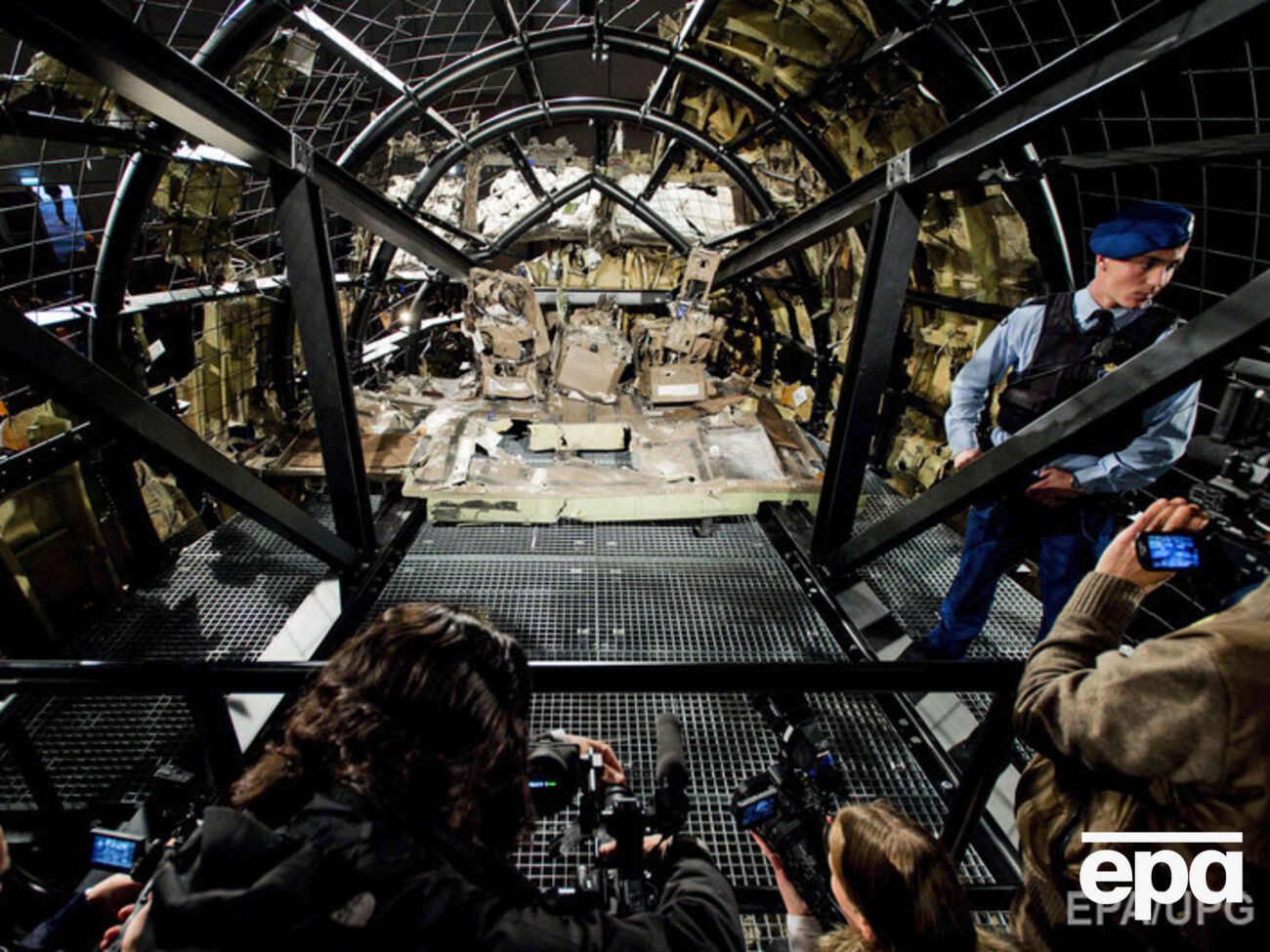 Нидерланды представили отчет о причинах крушения малайзийского авиалайнера