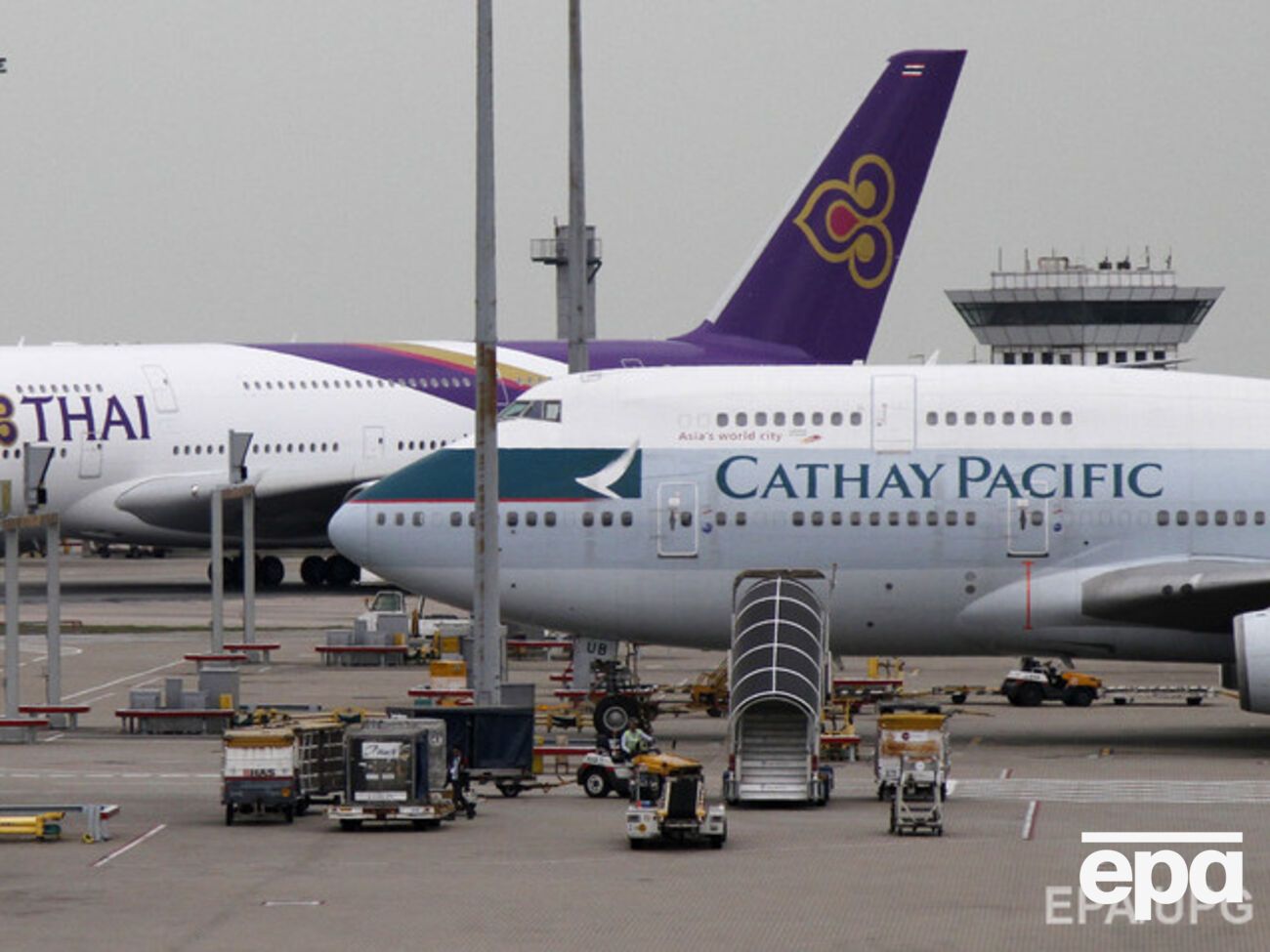 Cathay Pacific сменила маршруты из-за действий РФ