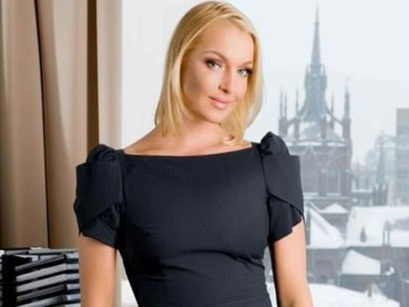 Волочкова опубликовала снимки с хештэгом "любимый дом"