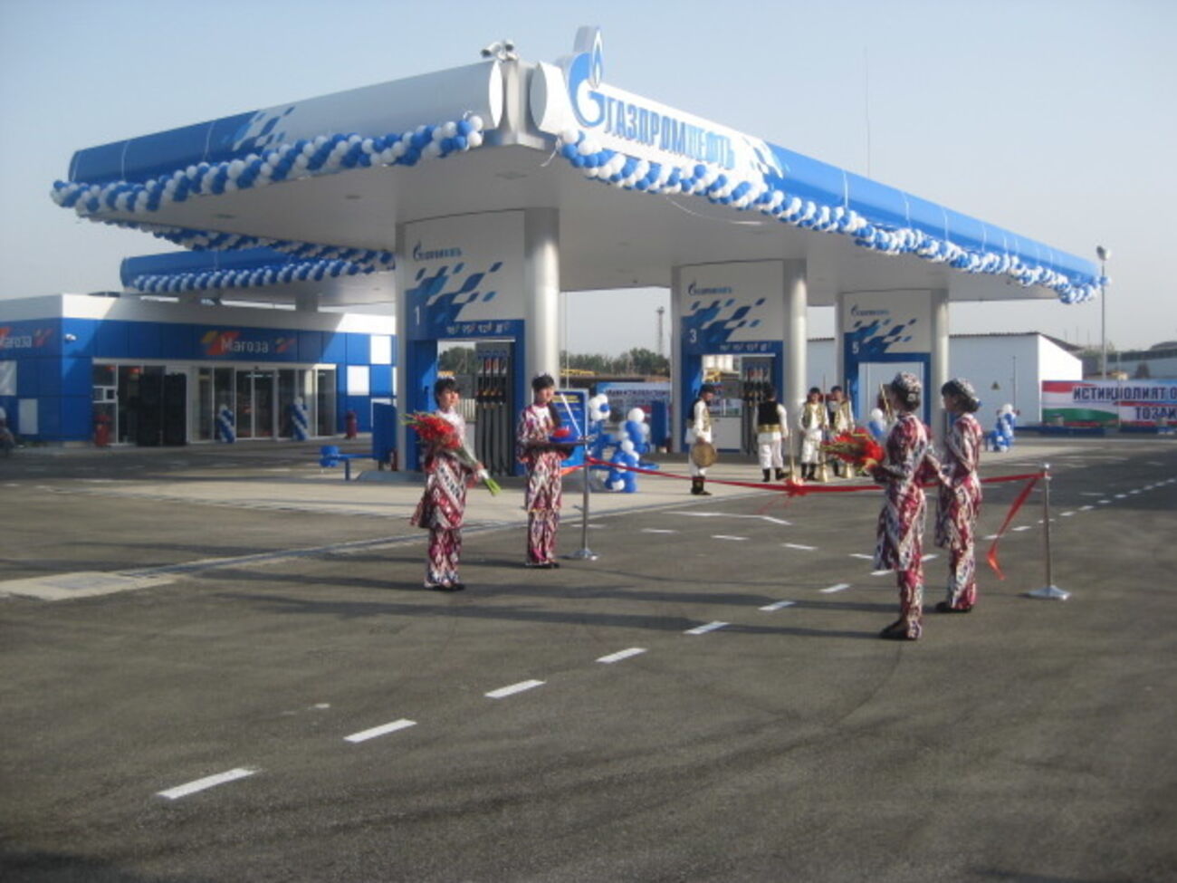 "Газпромнефть-Таджикистан" является сбытовым предприятием российской нефтяной компании "Газпромнефть"