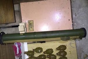 В гараже задержанного правоохранители изъяли оружие и боеприпасы