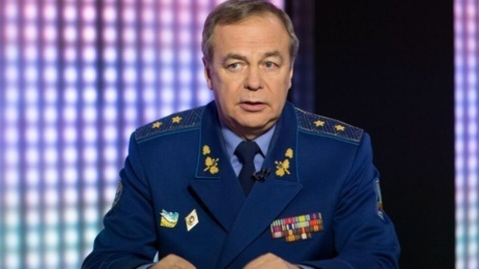 Генерал Романенко: Мои расчеты как инженера по зенитно-ракетным войскам показывают те же позиции, о которых заявили голландские эксперты: это был "Бук", экипаж был российский, место пуска – Снежное. Отсюда появляется ответственность за это злодеяние