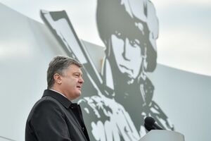 Порошенко: за время АТО в боевых действиях приняло участие 93 тыс. украинских военных