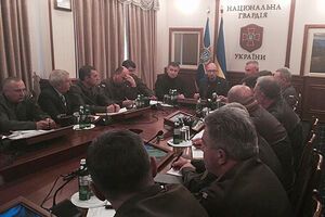 О возможном учреждении новой должности в Кабмине Яценюк заявил на встрече с командованием Национальной гвардии