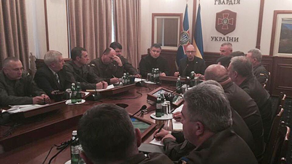 О возможном учреждении новой должности в Кабмине Яценюк заявил на встрече с командованием Национальной гвардии