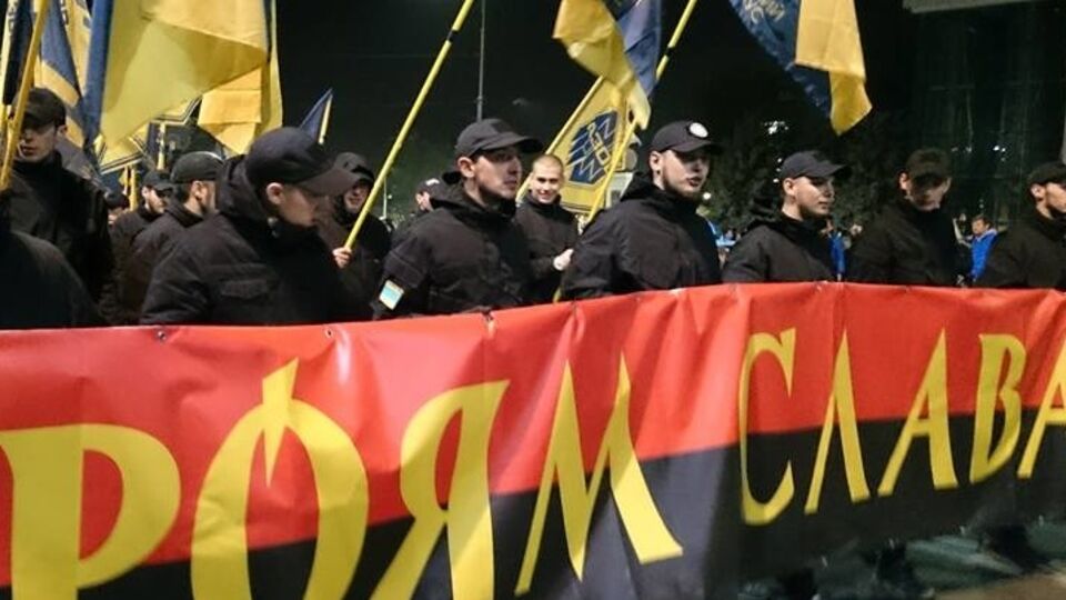 В Харькове около 5 тыс. человек прошли маршем по центру города