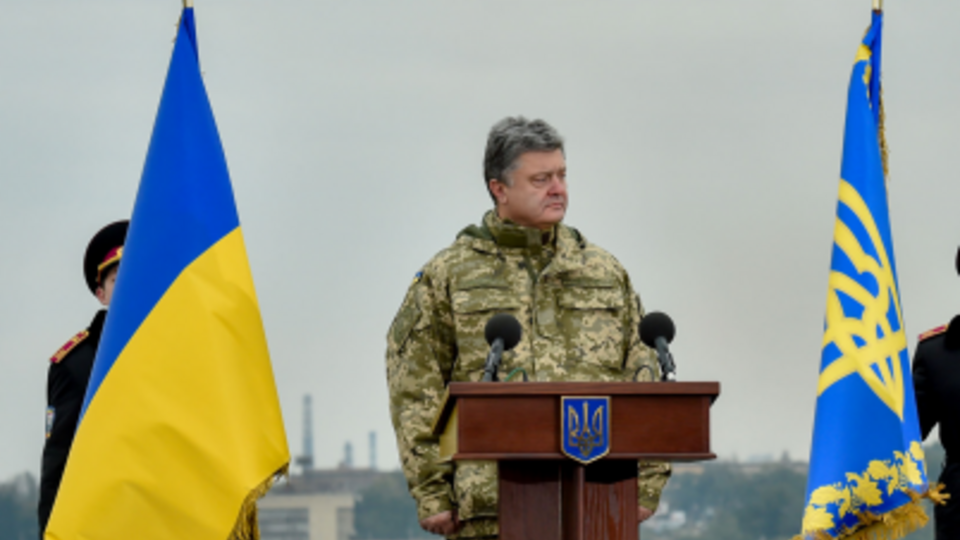 Порошенко: Украину хотели стереть с лица земли, разделить на Малороссию и Великороссию, но мы выстояли