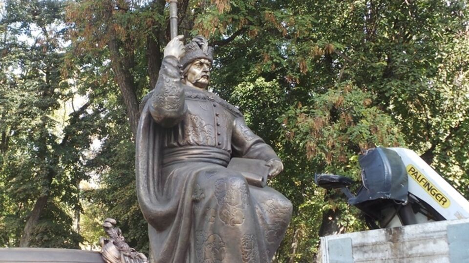 В Полтаве презентовали памятник Мазепе. Фоторепортаж