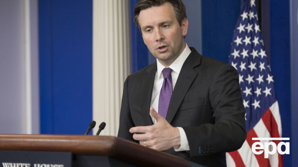 Джош Эрнест: Мы не заинтересованы в военном сотрудничестве с Россией по Сирии, пока РФ не будет стремиться вносить конструктивный вклад в наши усилия по борьбе против ИГИЛ