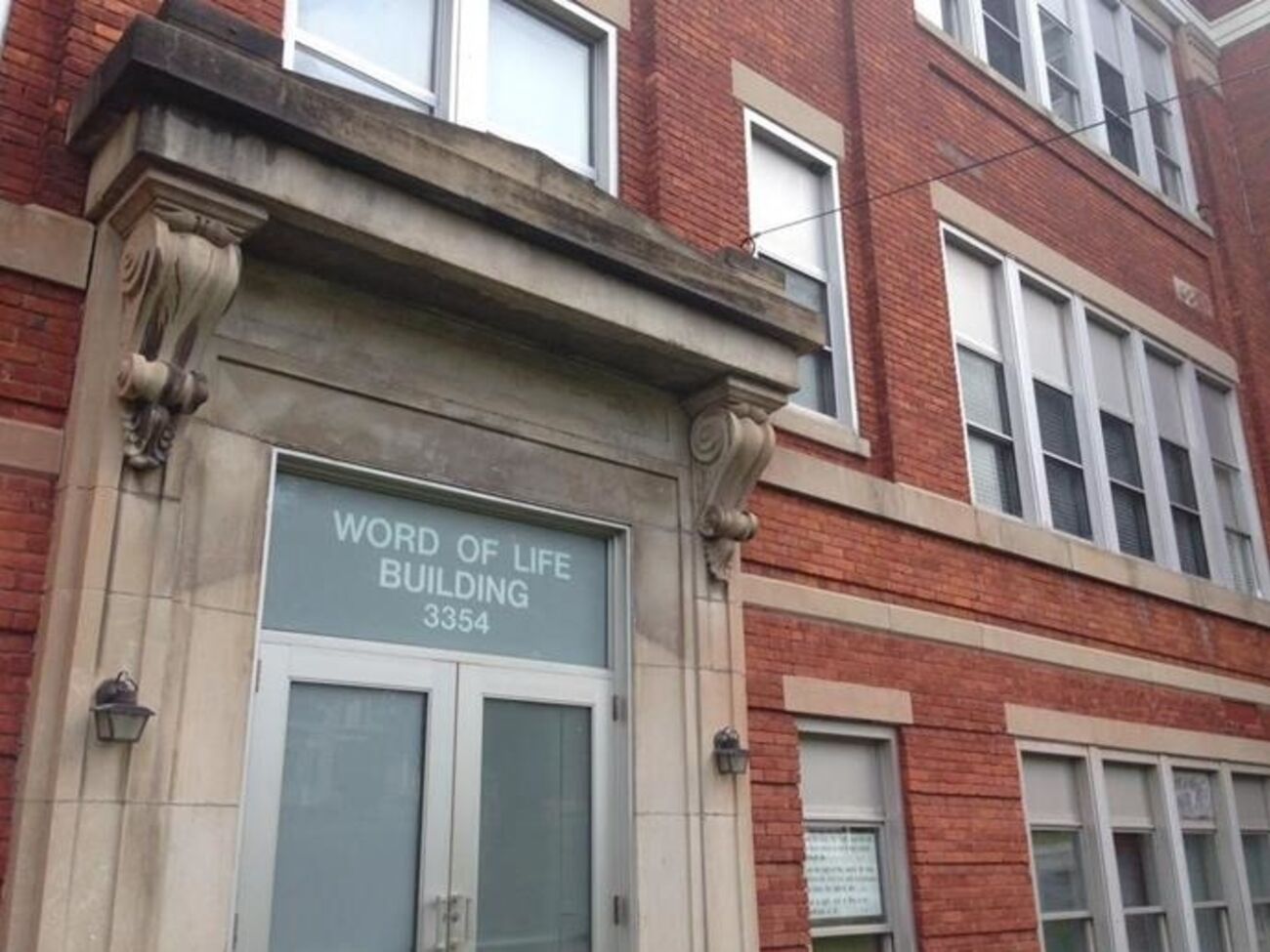 Юноша погиб от увечий, нанесенных ему его семьей в церкви