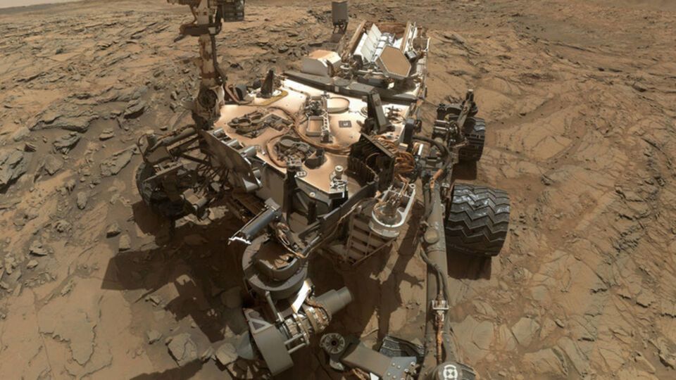Curiosity сделал селфи