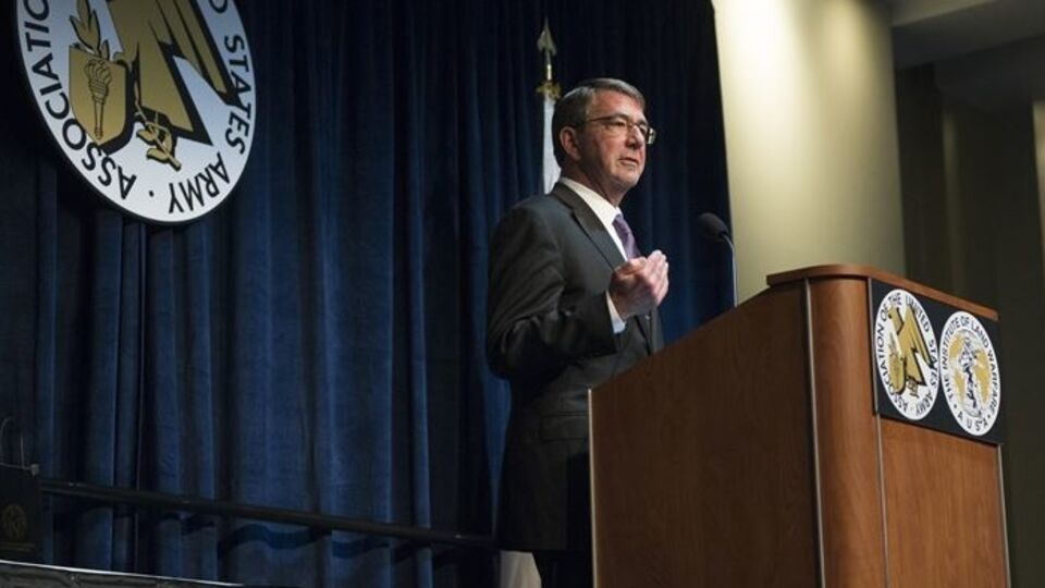 Американские военные предпримут все необходимые меры, чтобы сдержать вредное и дестабилизирующее влияние России, обещает глава Пентагона