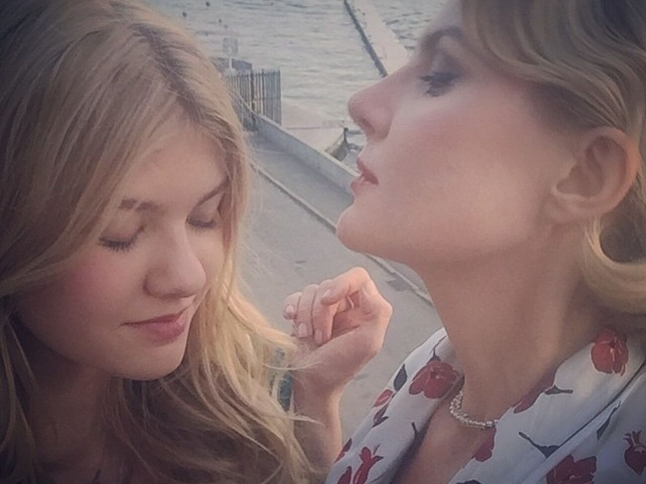 Литвинова не назвала дату премьеры, но показала бэкстейдж съемки с участием своей дочери Ульяны