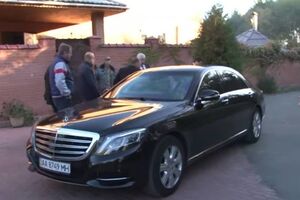 Снятый в сюжете программы "Без парканів" автомобиль Mercedes Benz S600L, на котором ездит генпрокурор Виктор Шокин, стоит 19 млн грн