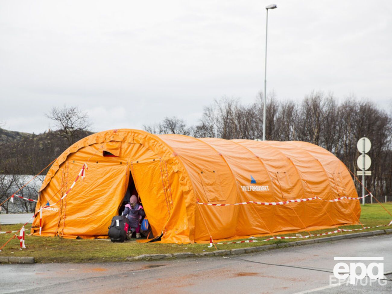 Временное жилье для беженцев в пункте Сторског на российско-норвежской границе