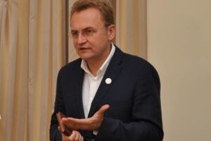 У Садового есть контакты с людьми, жизнь которых навевает "однозначные подозрения", заявляют львовские журналисты