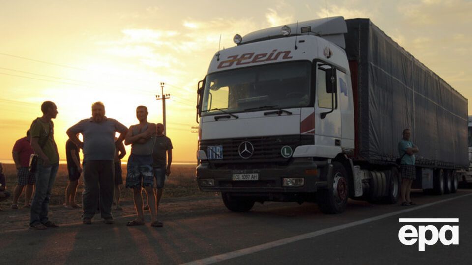 По данным Госпогранслужбы, пассажиропоток в Крым и из Крыма сокращается