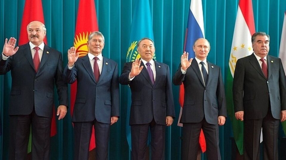 Путин призвал президентов постсоветских стран совместно противостоять терроризму