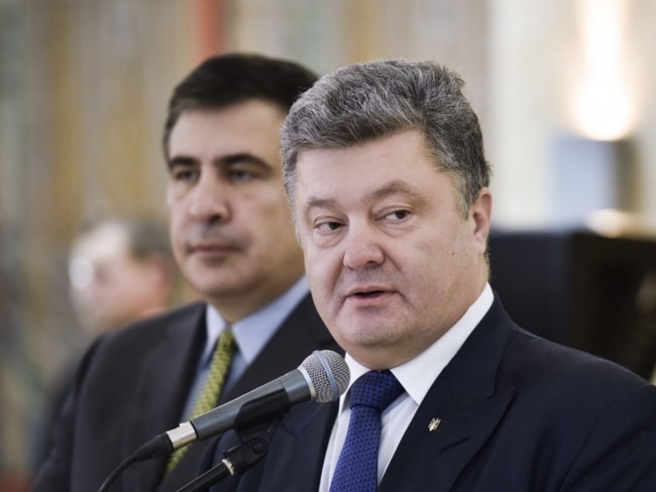 Порошенко: Центр админуслуг будет центром встречи государства, которое изменилось и которое любит своих граждан, и граждан, которые любят свое государство