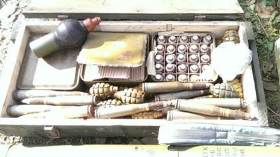 В одном из тайников хранился ПЗРК "Игла" с комплектующими к нему