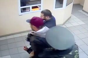 Съемочную группу программы "Схемы" силой привели в здание СБУ и заставляли писать признание в шпионаже