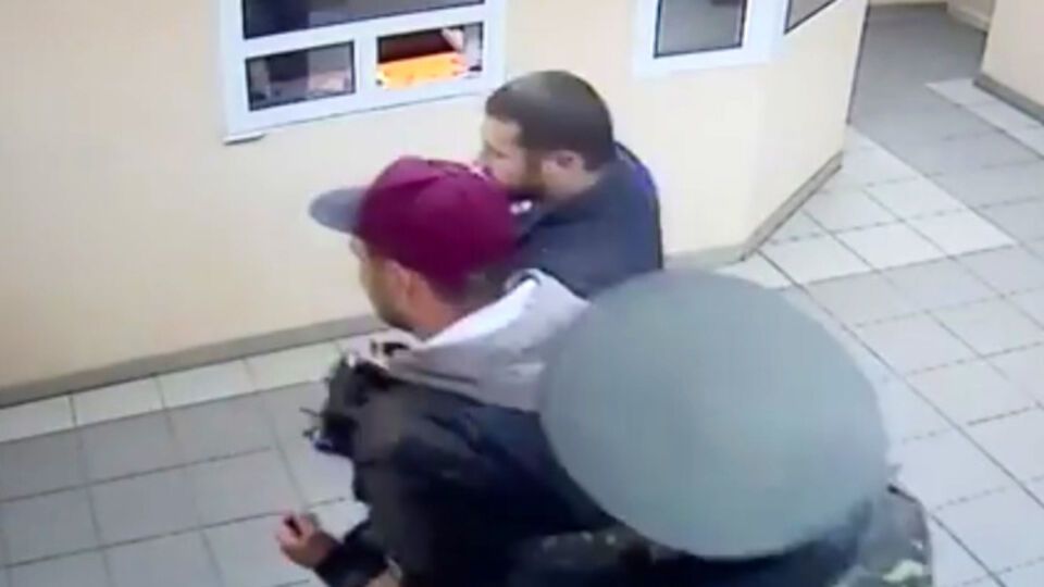 Съемочную группу программы "Схемы" силой привели в здание СБУ и заставляли писать признание в шпионаже