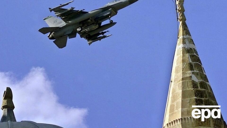 Истребитель F16 уничтожил беспилотник, залетевший на 3 км вглубь Турции