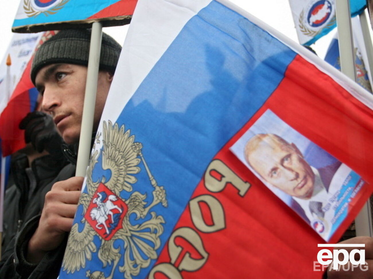 Население РФ не выросло, а количество желающих уехать в США увеличилось в два раза