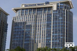 Возможно, российские олигархи из круга "друзей Путина" причастны к отмыванию средств через Deutsche Bank, со ссылкой на источники пишет известное американское издание