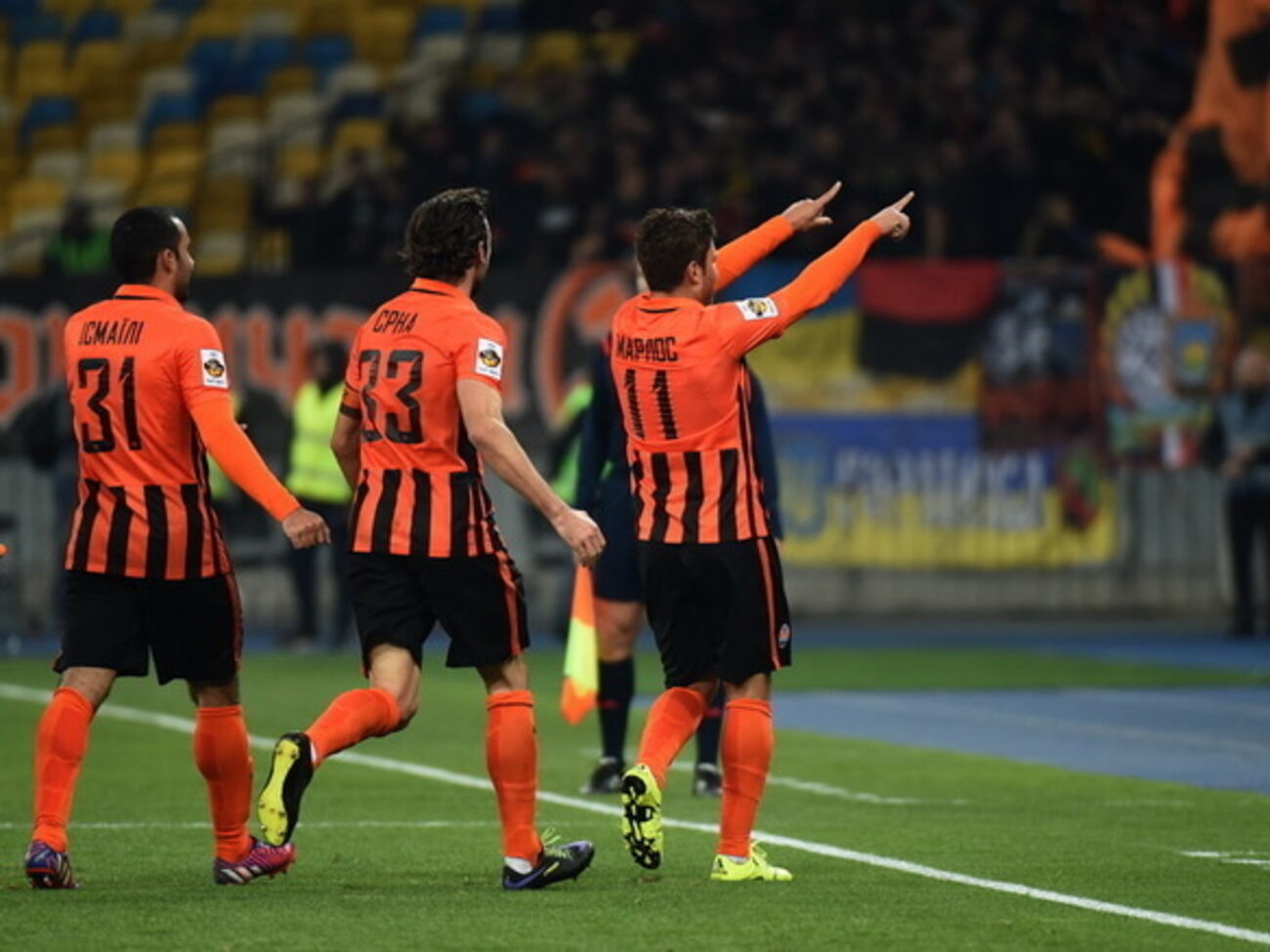 Марлос и Тейшейра приносят победу "Шахтеру"