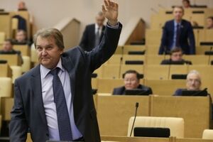 Госдума разрешила взять Пономарева под стражу