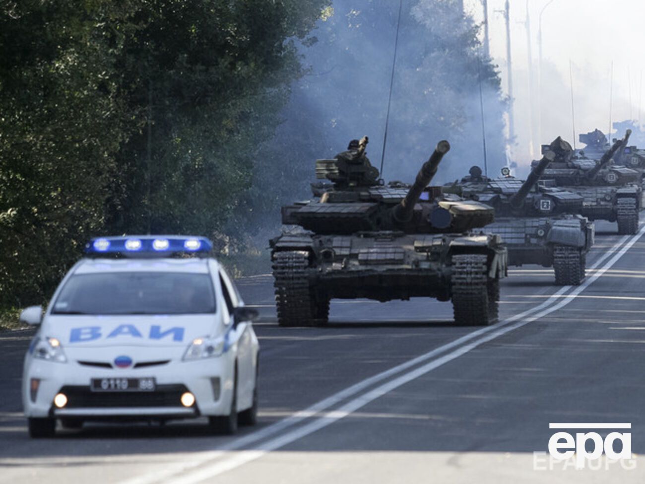 Боевики ночью возвращают оружие на позиции, заявили в разведке Минобороны
