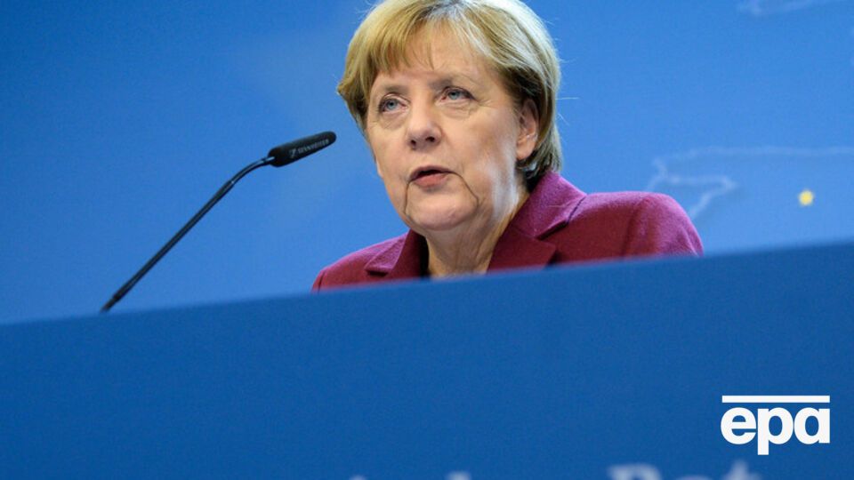 Меркель: Олигархи не должны играть доминирующую роль, людям необходимо предоставить прозрачные условия, с коррупцией надо бороться