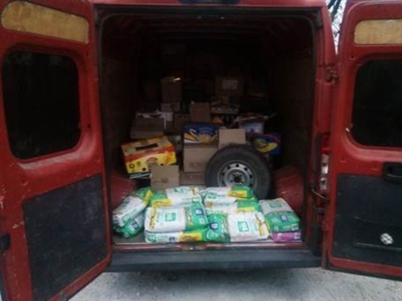 СБУ устанавливает организаторов отправления грузов на временно оккупированную территорию