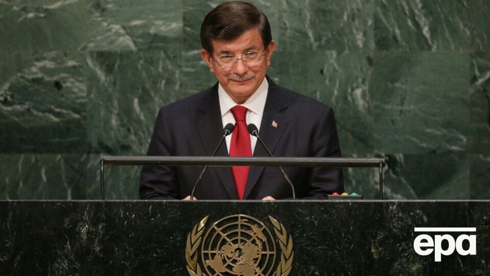 Давутоглу заявил, что Турция будет сбивать самолеты, залетевшие в ее воздушное пространство