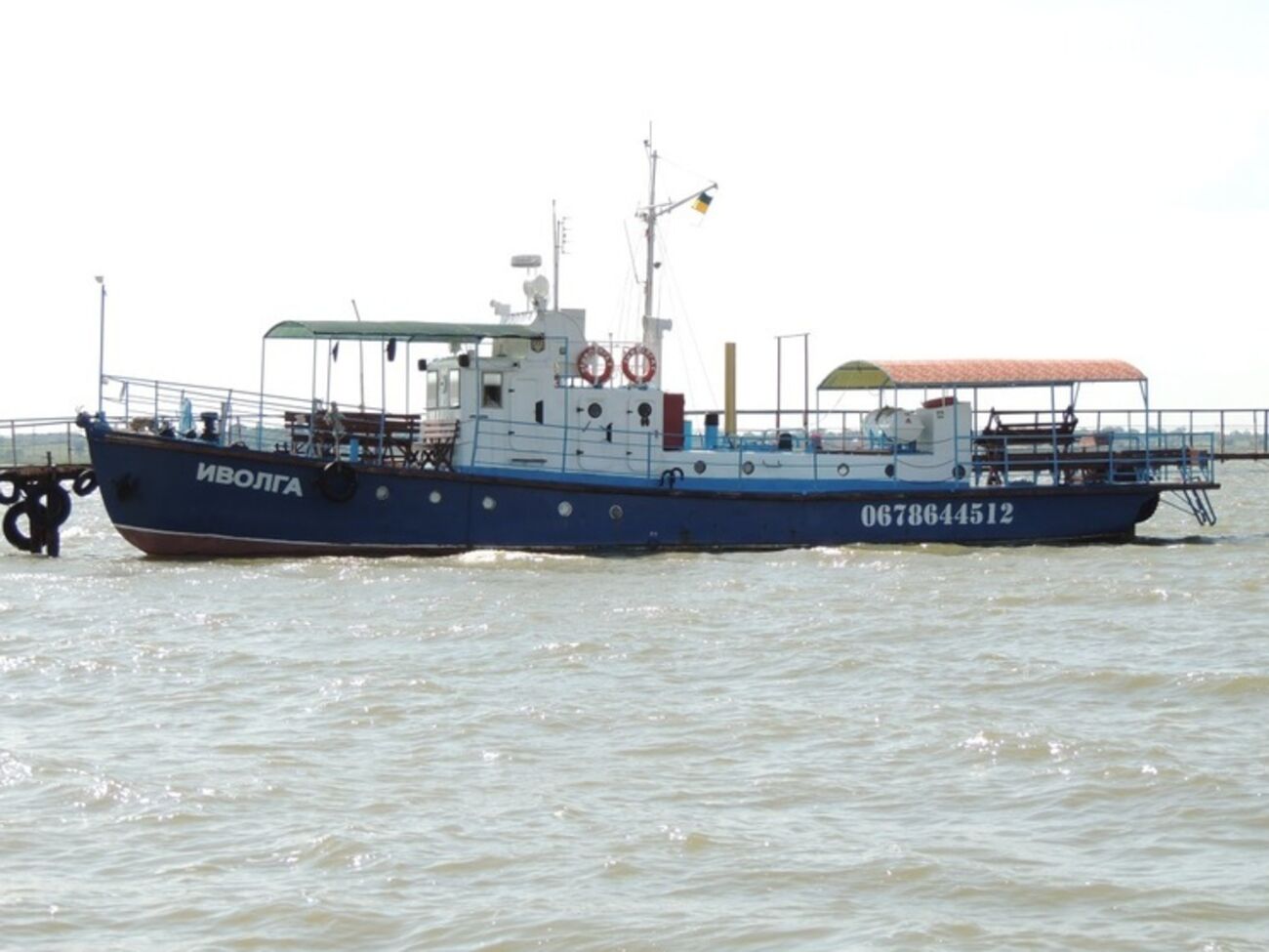 Порошенко поручил расследовать обстоятельства аварии катера "Иволга"