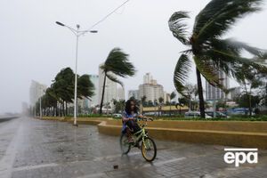 Метеорологи предупреждают о ливнях и оползнях
