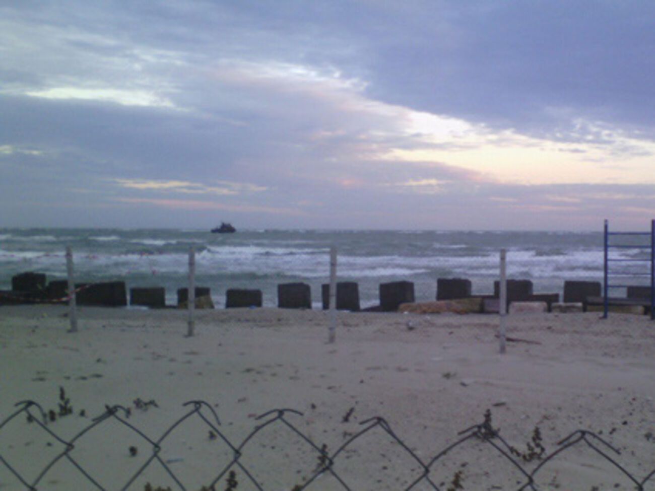 Зубко: Принято решение&nbsp;продолжить спасательную операцию