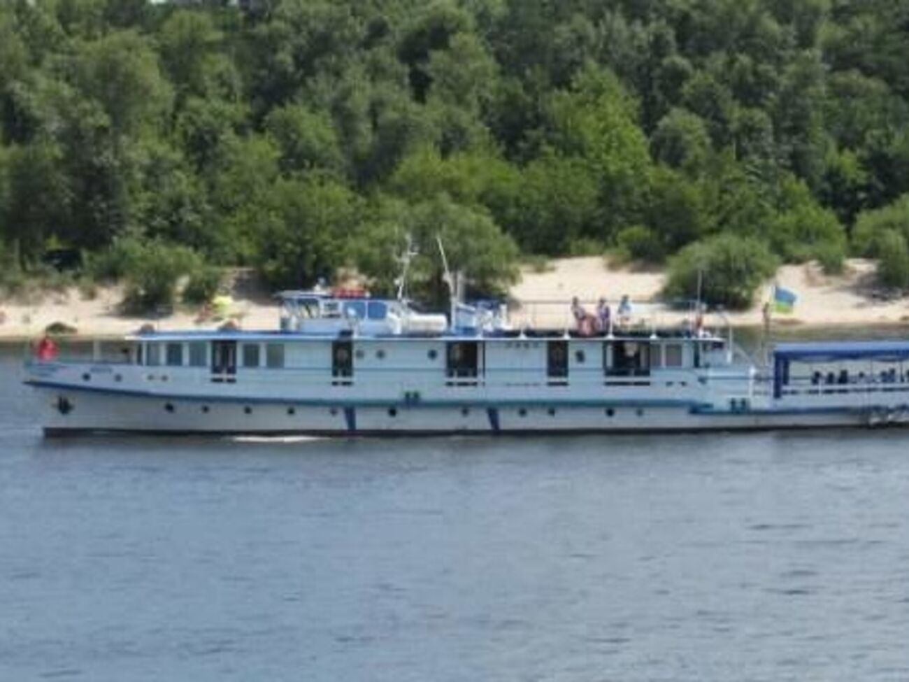 Сотрудники ГСЧС Украины в Киевской области осуществляют поисково-спасательные работы