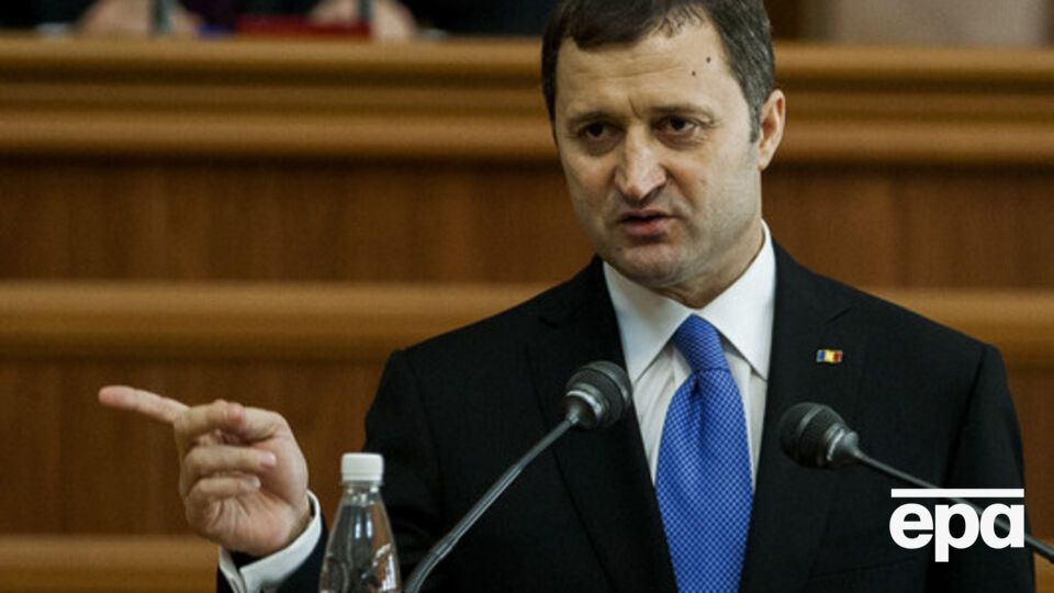 Филат арестован на 30 суток по обвинению в коррупции