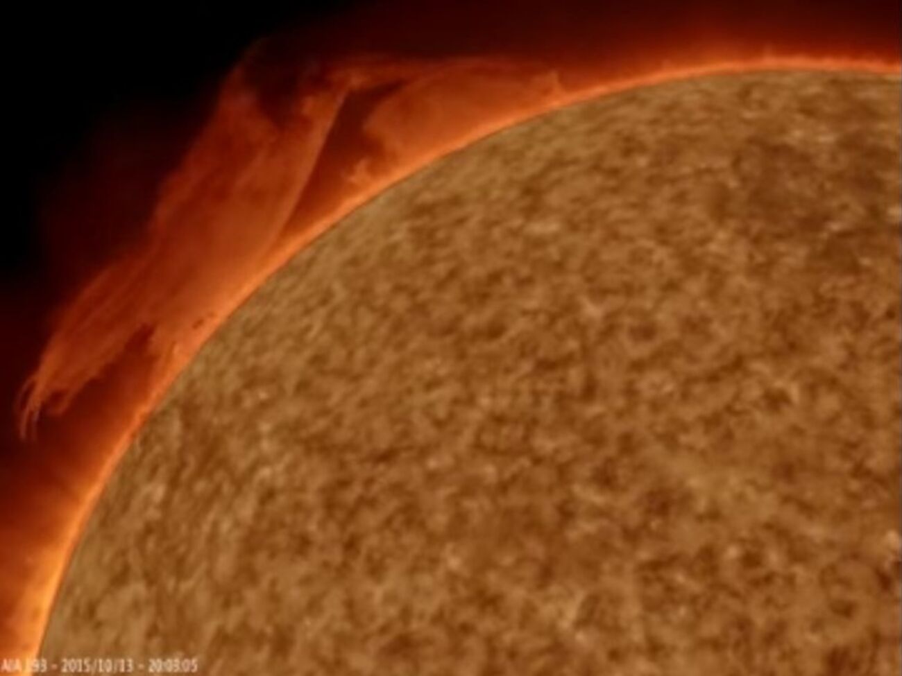 Камеры обсерватории NASA зафиксировали мощный взрыв на Солнце