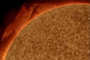 Камеры обсерватории NASA зафиксировали мощный взрыв на Солнце